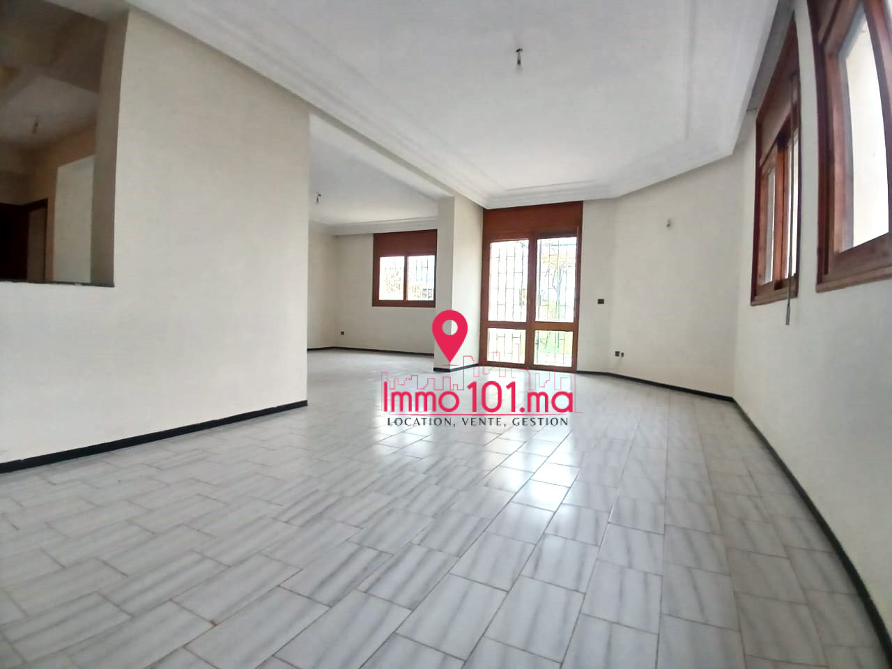 Villa à vendre à Hay Riad AYV2121